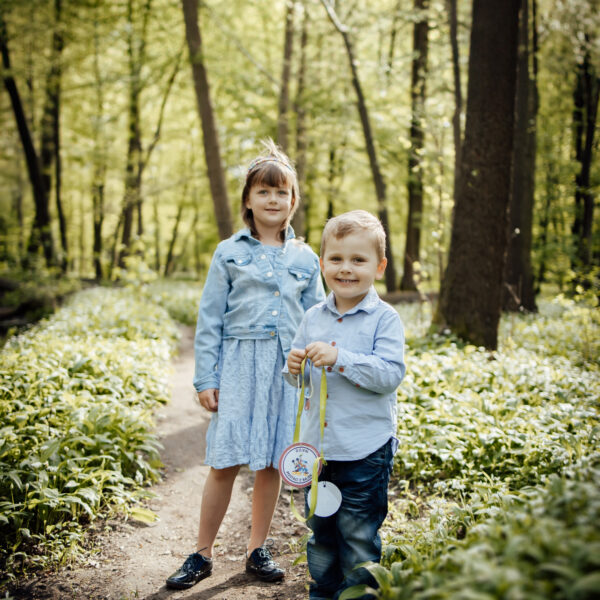 Plenerowa sesja rodzinna. Fotograf na wesele Śląsk. Fotograf województwo śląskie. Fotograf na chrzest Śląsk. Katowice. Dąbrowa Górnicza. Zawiercie. Kraków.
