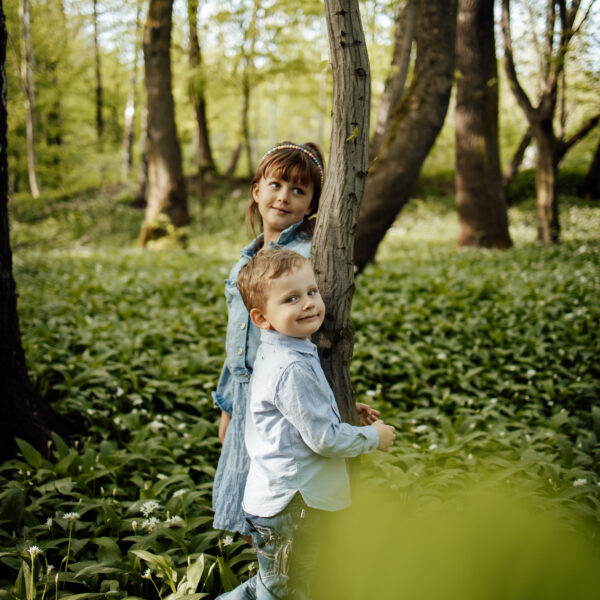 Plenerowa sesja rodzinna. Fotograf na wesele Śląsk. Fotograf województwo śląskie. Fotograf na chrzest Śląsk. Katowice. Dąbrowa Górnicza. Zawiercie. Kraków.