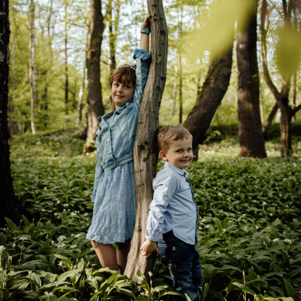 Plenerowa sesja rodzinna. Fotograf na wesele Śląsk. Fotograf województwo śląskie. Fotograf na chrzest Śląsk. Katowice. Dąbrowa Górnicza. Zawiercie. Kraków.