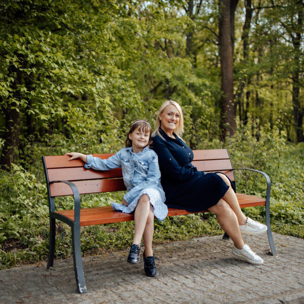 Plenerowa sesja rodzinna. Fotograf na wesele Śląsk. Fotograf województwo śląskie. Fotograf na chrzest Śląsk. Katowice. Dąbrowa Górnicza. Zawiercie. Kraków.