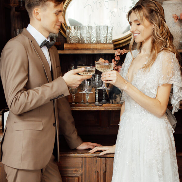 Odkryj magię niezapomnianego reportażu ślubnego w Villa Love w Krakowie. Profesjonalny fotograf na ślub i wesele uchwyci każdy emocjonujący moment Waszej uroczystości. #ŚlubMałopolska #FotografŚląsk #VillaLoveKraków