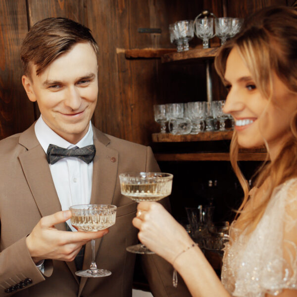 Odkryj magię niezapomnianego reportażu ślubnego w Villa Love w Krakowie. Profesjonalny fotograf na ślub i wesele uchwyci każdy emocjonujący moment Waszej uroczystości. #ŚlubMałopolska #FotografŚląsk #VillaLoveKraków