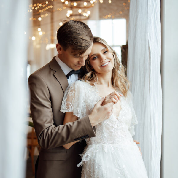 Odkryj magię niezapomnianego reportażu ślubnego w Villa Love w Krakowie. Profesjonalny fotograf na ślub i wesele uchwyci każdy emocjonujący moment Waszej uroczystości. #ŚlubMałopolska #FotografŚląsk #VillaLoveKraków