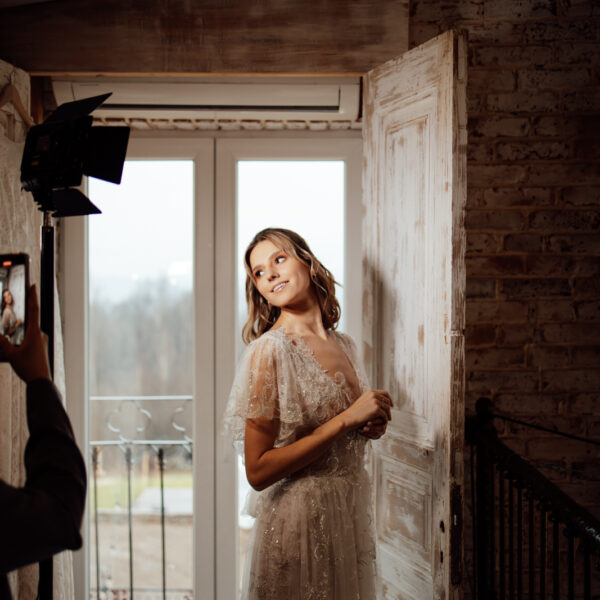 Odkryj magię niezapomnianego reportażu ślubnego w Villa Love w Krakowie. Profesjonalny fotograf na ślub i wesele uchwyci każdy emocjonujący moment Waszej uroczystości. #ŚlubMałopolska #FotografŚląsk #VillaLoveKraków