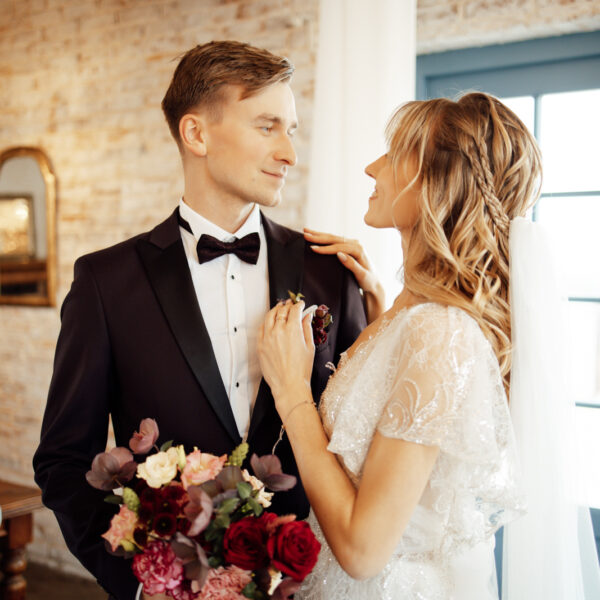 Odkryj magię niezapomnianego reportażu ślubnego w Villa Love w Krakowie. Profesjonalny fotograf na ślub i wesele uchwyci każdy emocjonujący moment Waszej uroczystości. #ŚlubMałopolska #FotografŚląsk #VillaLoveKraków