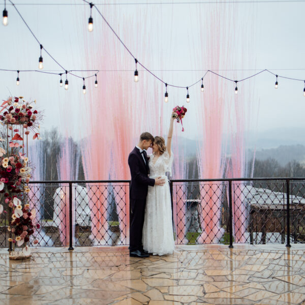 Odkryj magię niezapomnianego reportażu ślubnego w Villa Love w Krakowie. Profesjonalny fotograf na ślub i wesele uchwyci każdy emocjonujący moment Waszej uroczystości. #ŚlubMałopolska #FotografŚląsk #VillaLoveKraków